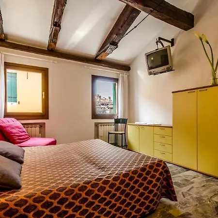 Venice Apartments
